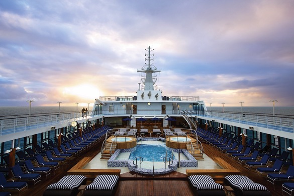 Oceania Cruises The Pool 1.jpg